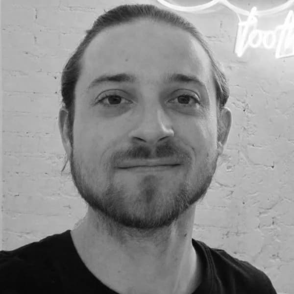 Portrait de Flavien, créateur de CBD Select